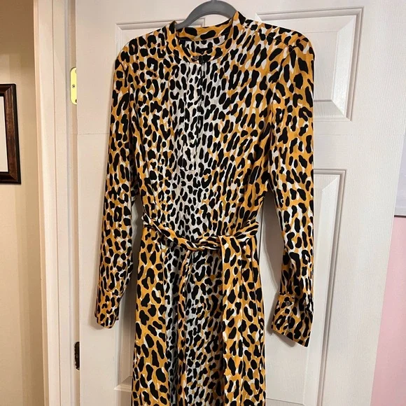 St. John | Dresses | St John Black And Gold Dress Nwt Size 8 Medium Smoke  Free Home | Poshmark